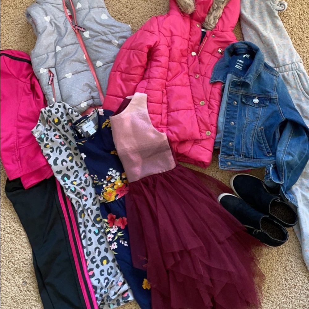 Girls size Small 11-piece fall/ winter clothing lot